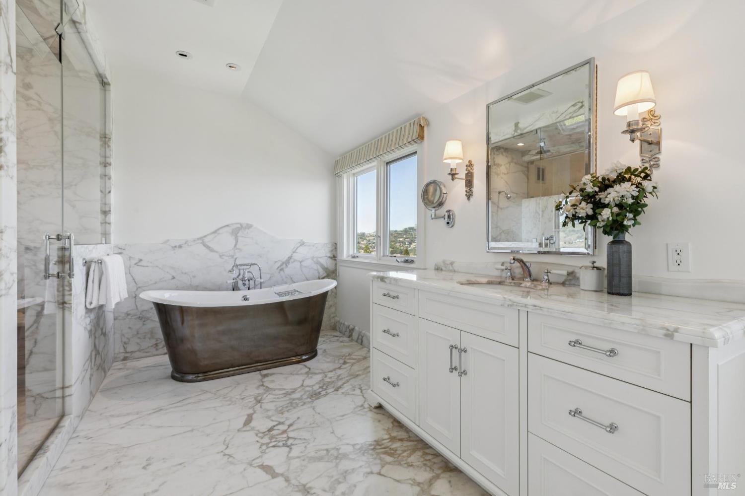 Detail Gallery Image 45 of 94 For 308 Golden Gate Ave, Belvedere,  CA 94920 - 8 Beds | 7/2 Baths