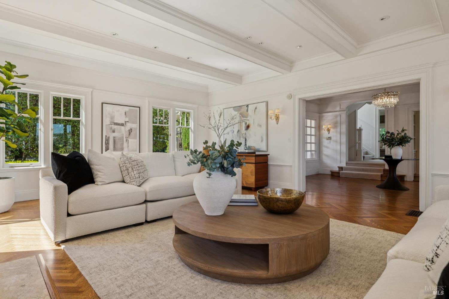 Detail Gallery Image 19 of 94 For 308 Golden Gate Ave, Belvedere,  CA 94920 - 8 Beds | 7/2 Baths