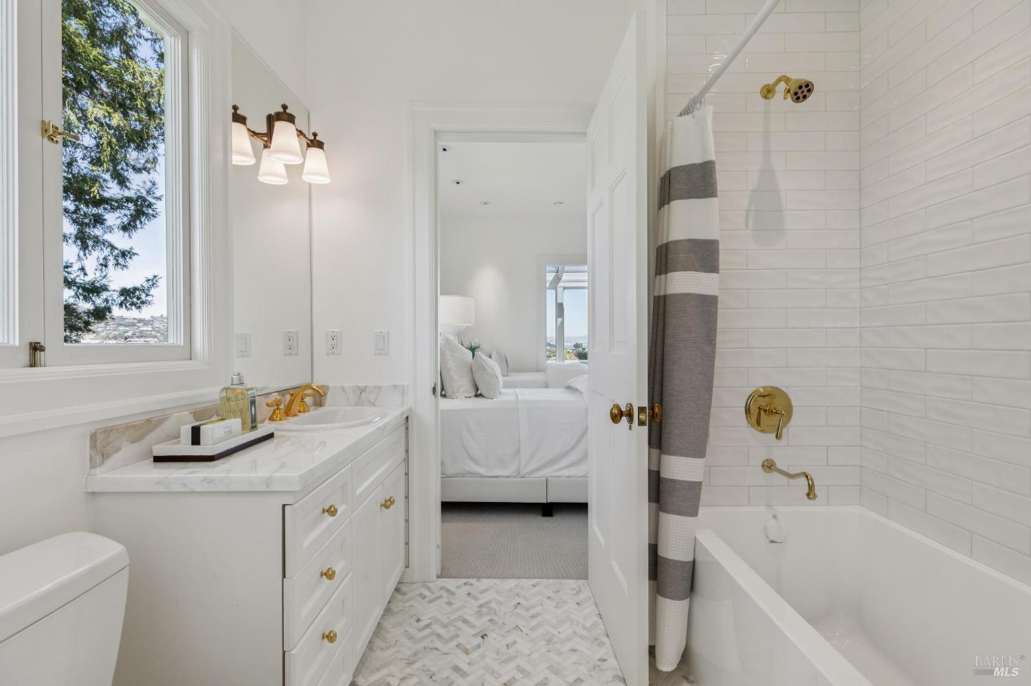 Detail Gallery Image 51 of 94 For 308 Golden Gate Ave, Belvedere,  CA 94920 - 8 Beds | 7/2 Baths