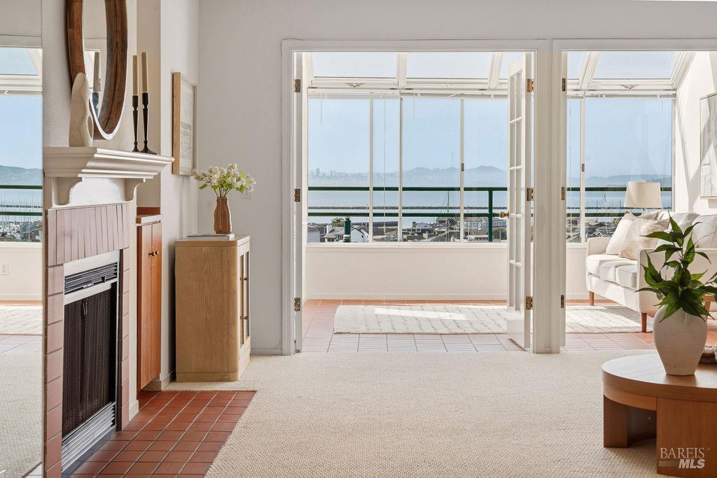 Detail Gallery Image 7 of 60 For 1201 Brickyard Way #211,  Richmond,  CA 94801 - 2 Beds | 2 Baths