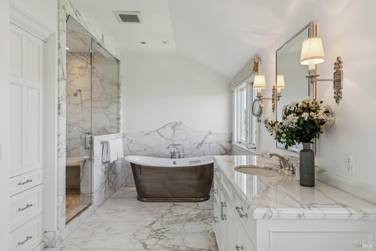 Detail Gallery Image 44 of 94 For 308 Golden Gate Ave, Belvedere,  CA 94920 - 8 Beds | 7/2 Baths