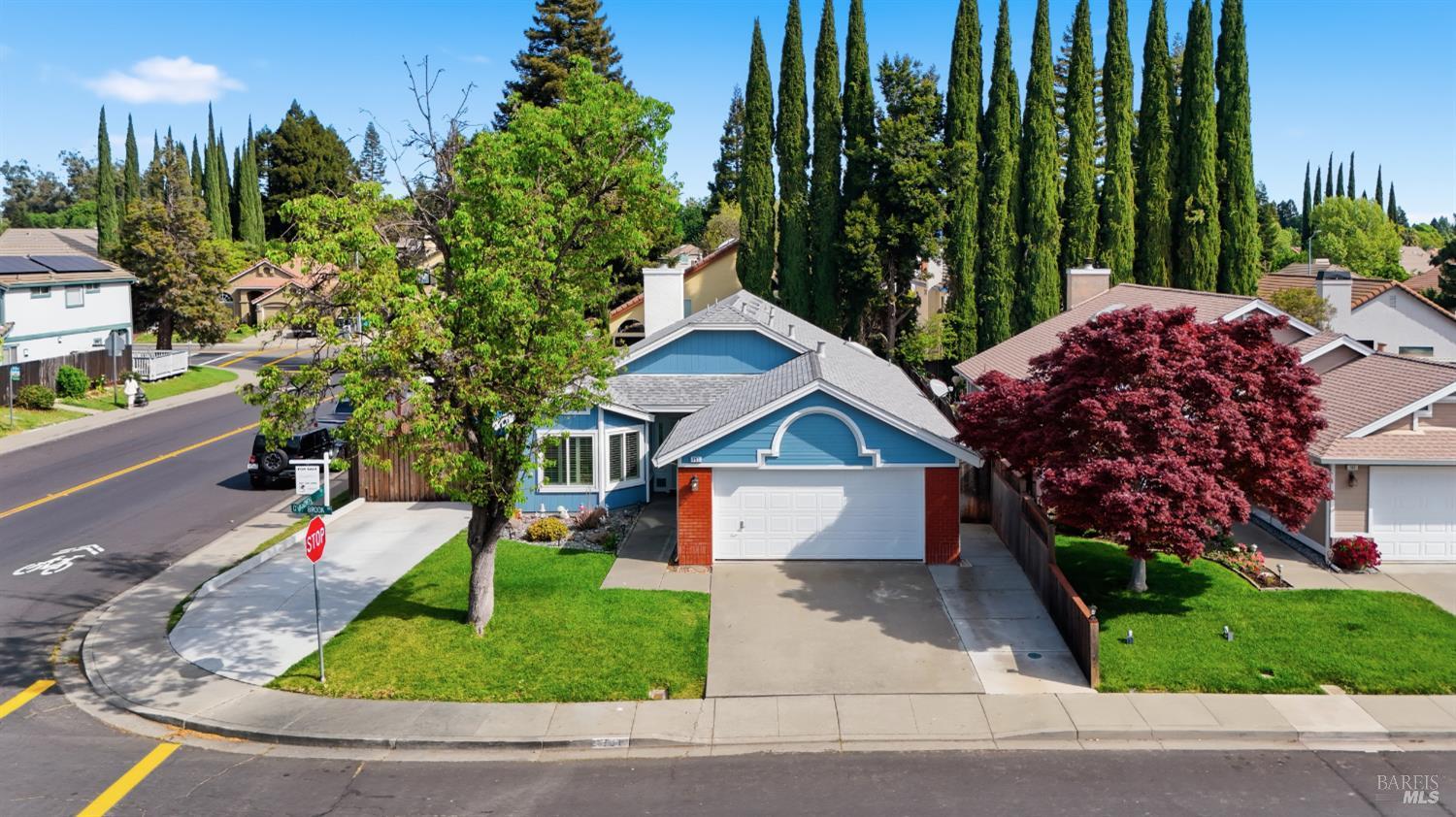 Detail Gallery Image 32 of 42 For 701 Oak Brook Dr, Vacaville,  CA 95687 - 3 Beds | 2 Baths