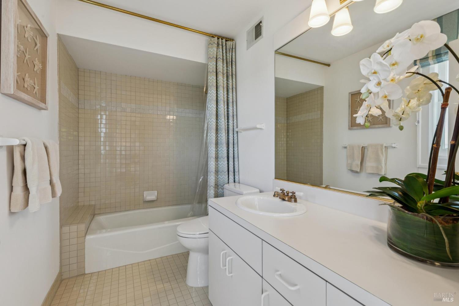 Detail Gallery Image 73 of 94 For 308 Golden Gate Ave, Belvedere,  CA 94920 - 8 Beds | 7/2 Baths