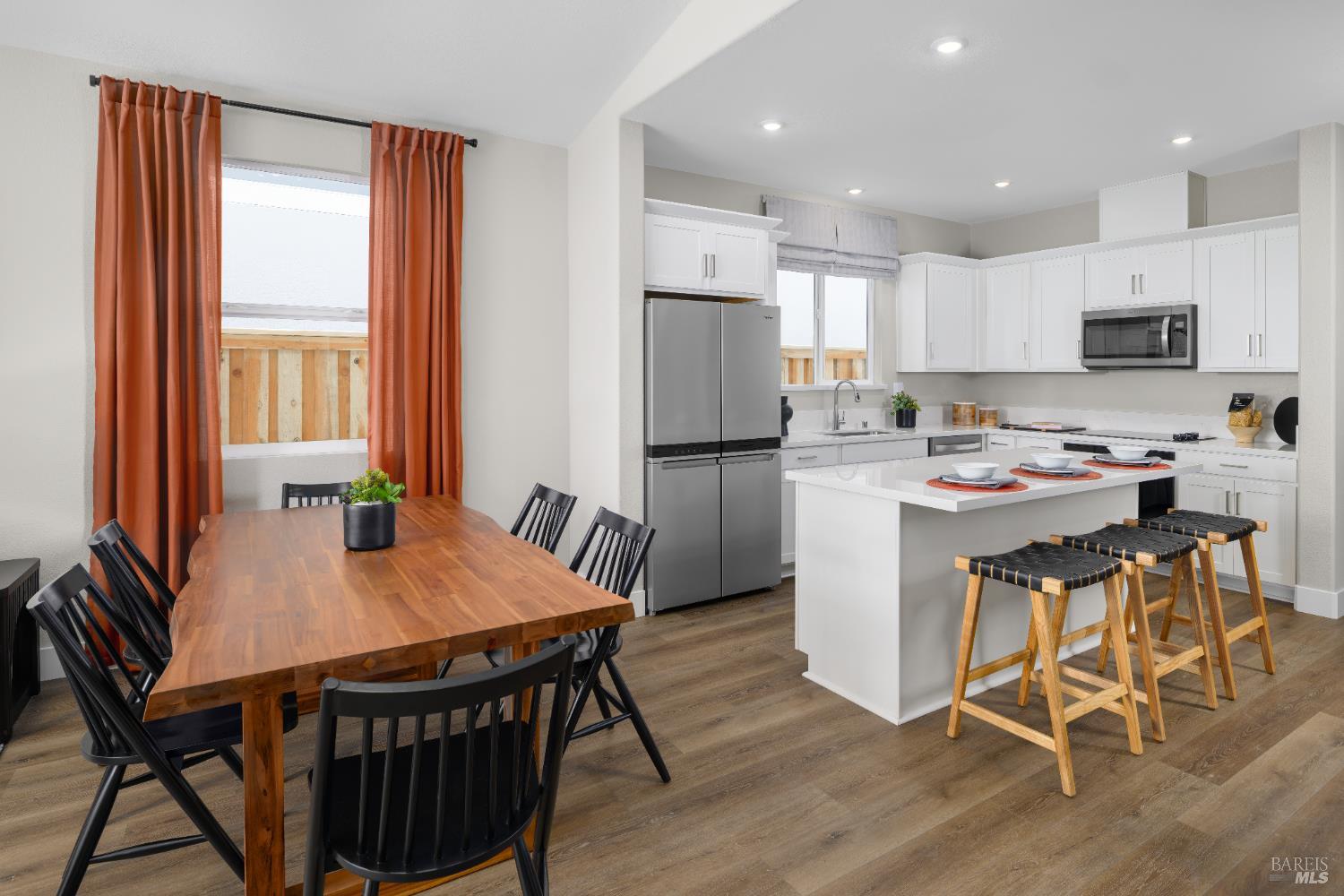 Detail Gallery Image 7 of 16 For 2465 Northridge Ln, Santa Rosa,  CA 95403 - 3 Beds | 2 Baths