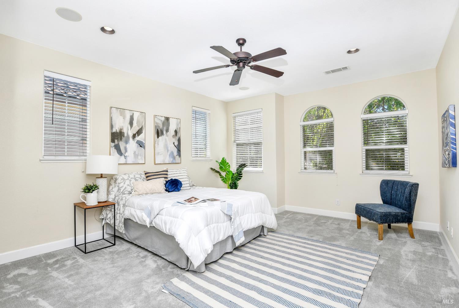 Detail Gallery Image 6 of 34 For 118 Refosco Ct, Vacaville,  CA 95687 - 4 Beds | 2/1 Baths