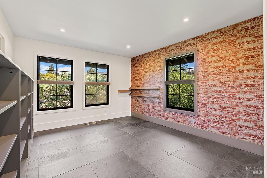 Detail Gallery Image 49 of 58 For 549 Catherine Ct, Santa Rosa,  CA 95409 - 3 Beds | 2/1 Baths