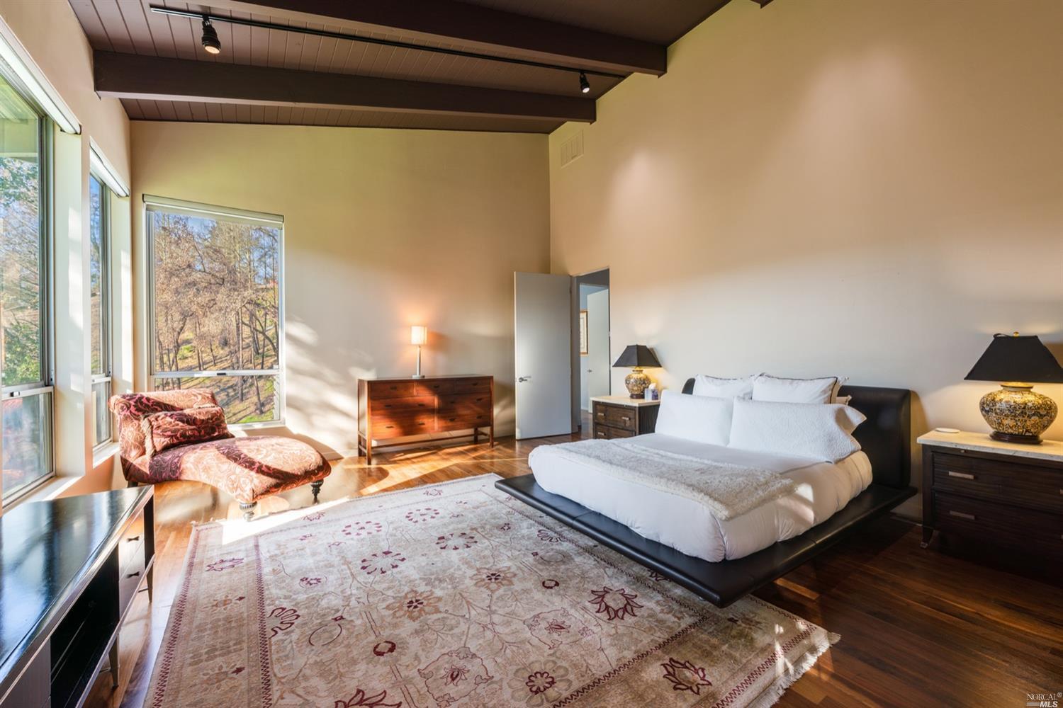 Detail Gallery Image 12 of 34 For 9 Bournemouth Rd, Saint Helena,  CA 94574 - 4 Beds | 5/2 Baths