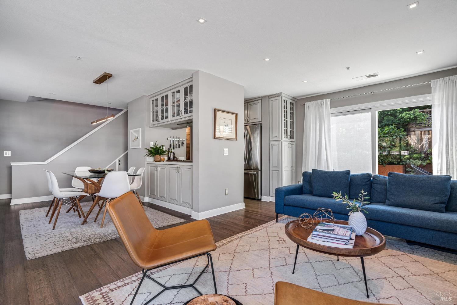 Detail Gallery Image 5 of 38 For 346 Piper St, Healdsburg,  CA 95448 - 2 Beds | 1/1 Baths