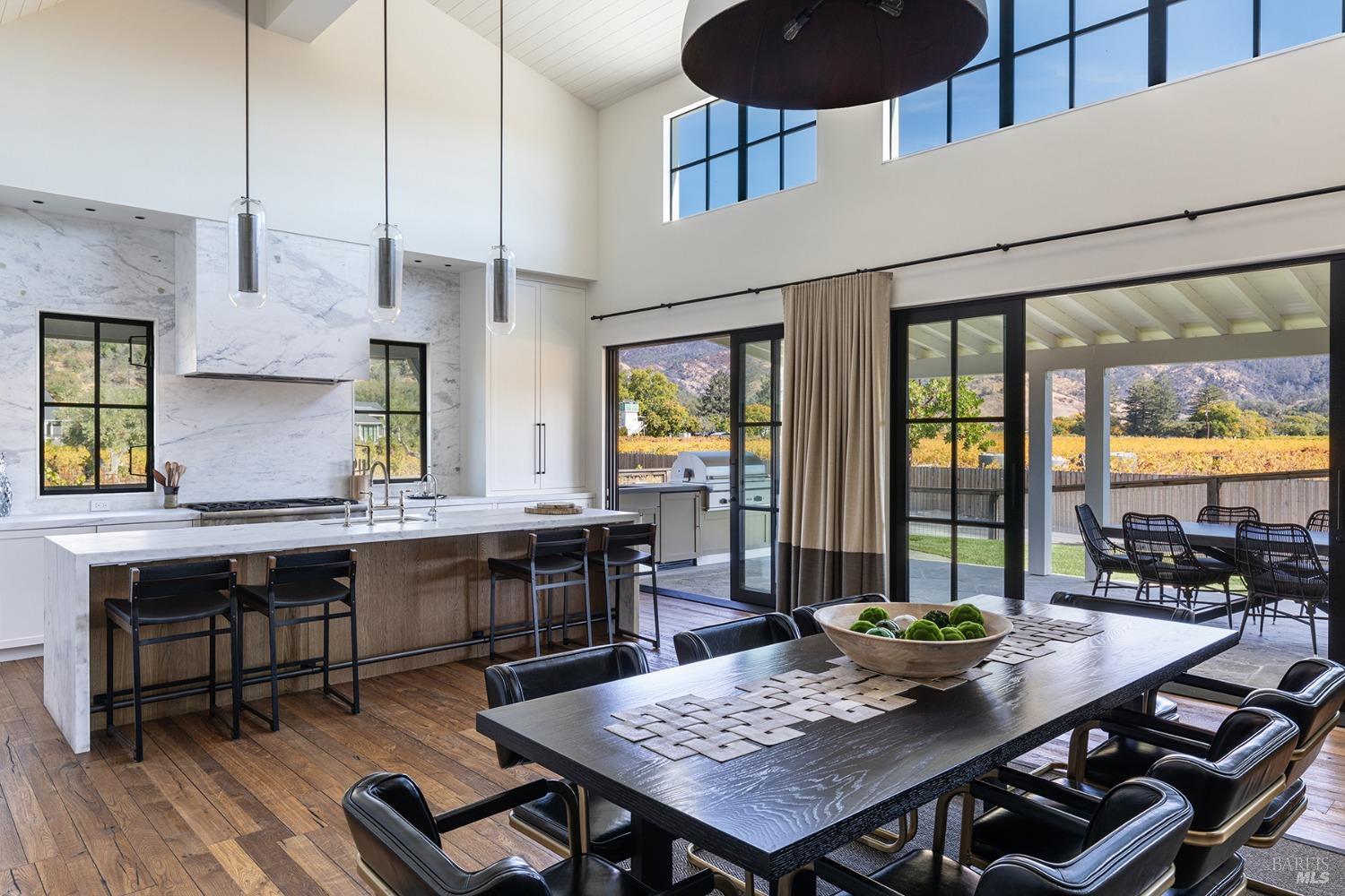 Detail Gallery Image 3 of 33 For 30 Lawley Ln, Calistoga,  CA 94515 - 3 Beds | 3/1 Baths