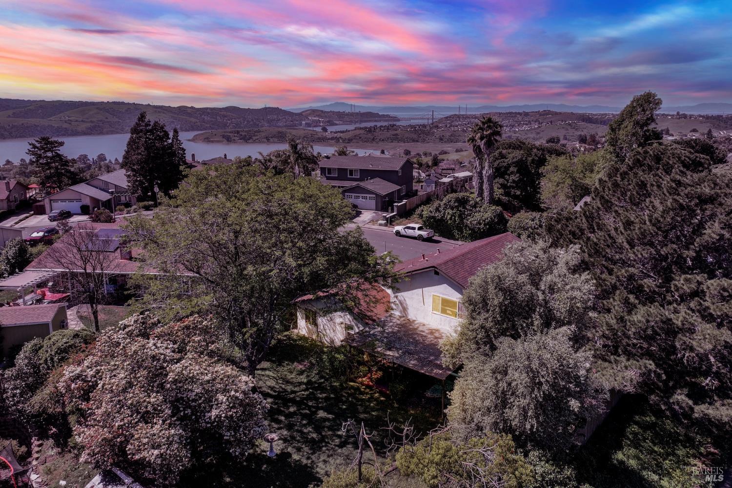 Detail Gallery Image 34 of 36 For 460 Turner Dr, Benicia,  CA 94510 - 3 Beds | 1/1 Baths