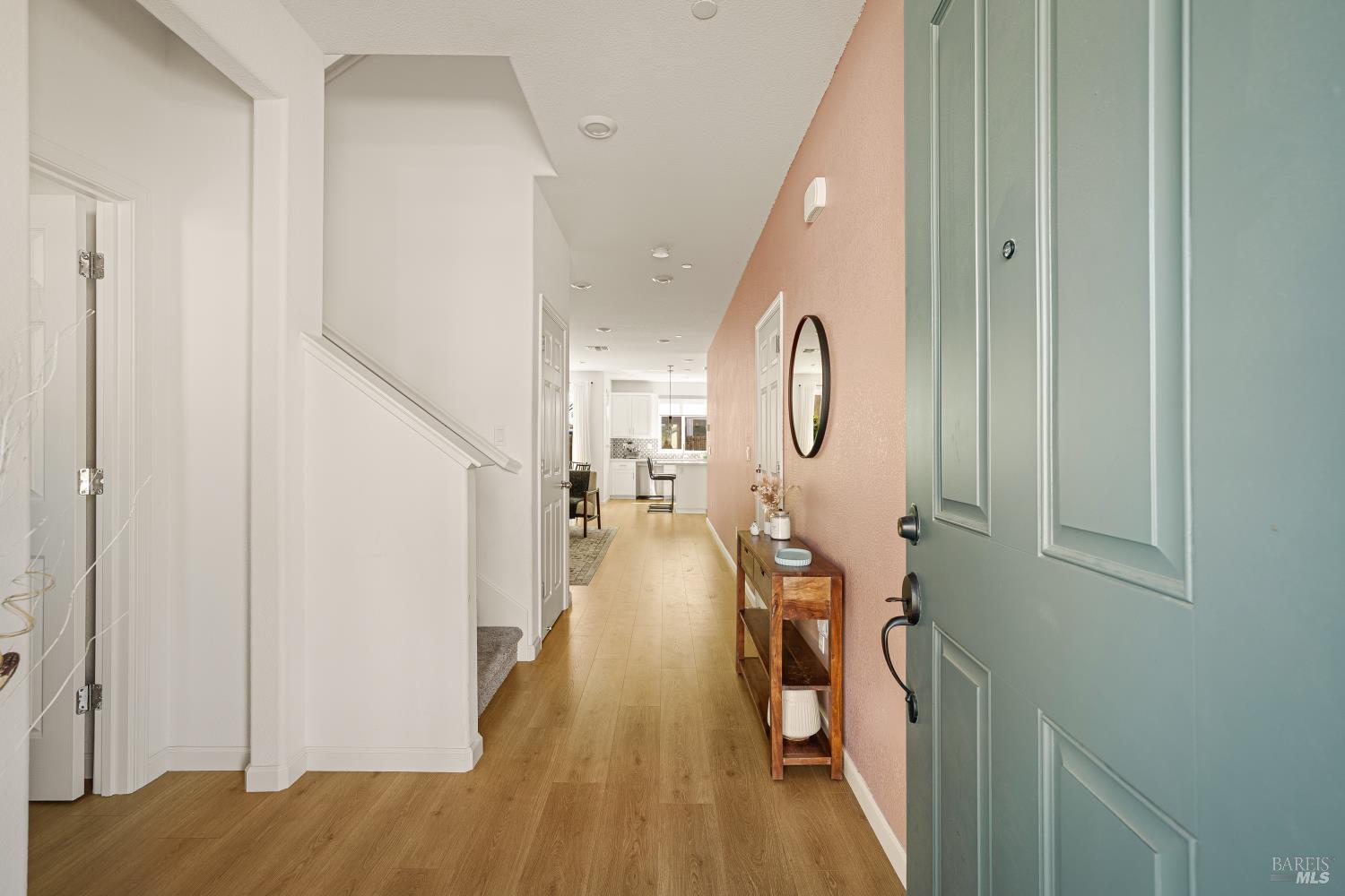 Detail Gallery Image 7 of 48 For 938 Fruit Stand Cir, Vacaville,  CA 95688 - 4 Beds | 4 Baths