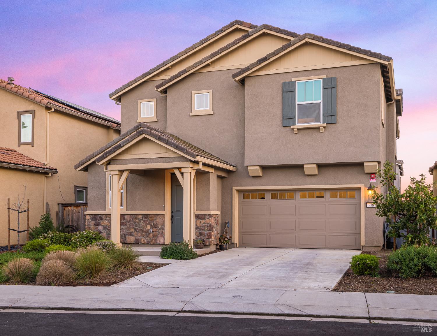 Detail Gallery Image 2 of 48 For 938 Fruit Stand Cir, Vacaville,  CA 95688 - 4 Beds | 4 Baths