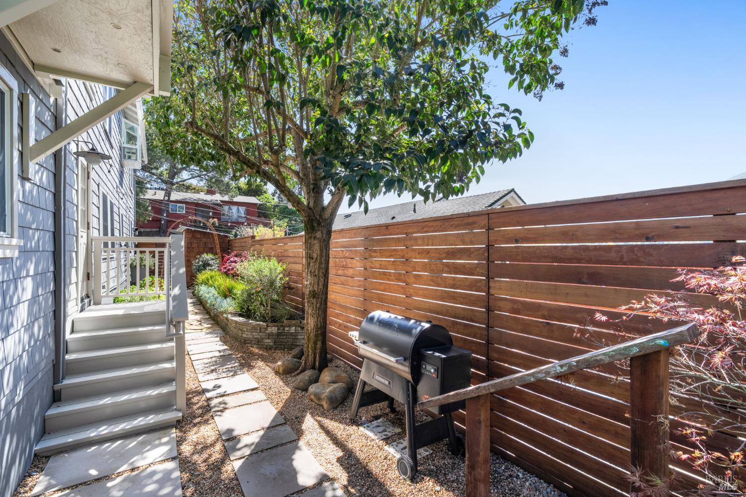 Detail Gallery Image 40 of 41 For 11 Ash Ave, Kentfield,  CA 94904 - 4 Beds | 3 Baths