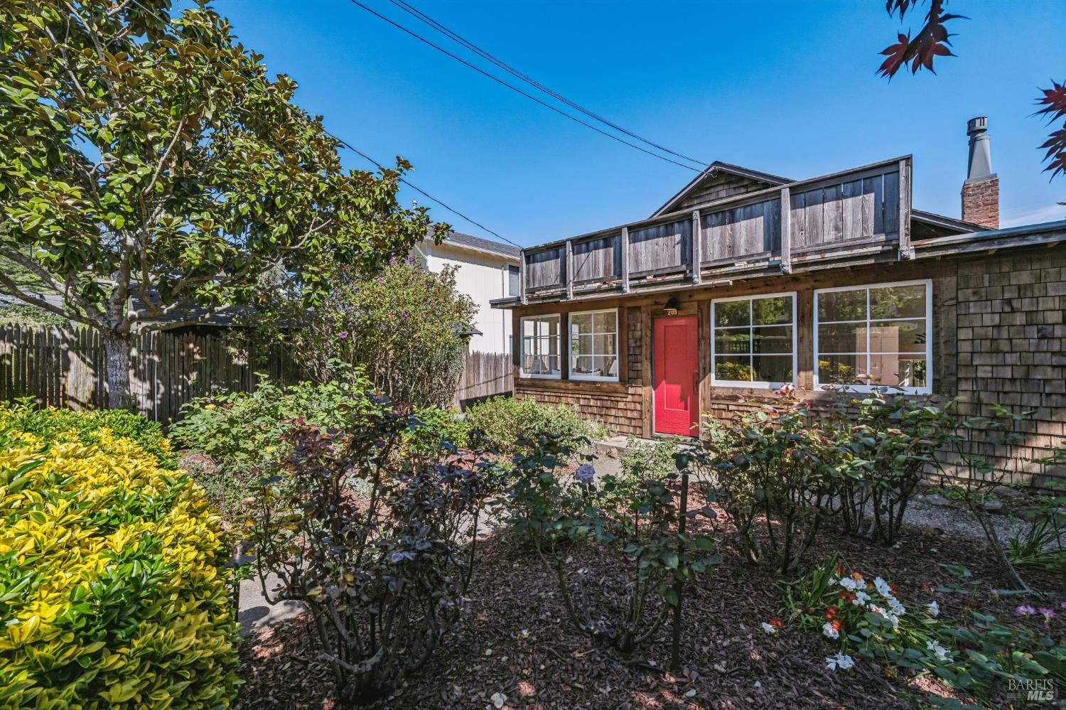 Detail Gallery Image 31 of 34 For 203 Scott St, Mill Valley,  CA 94941 - 3 Beds | 1 Baths