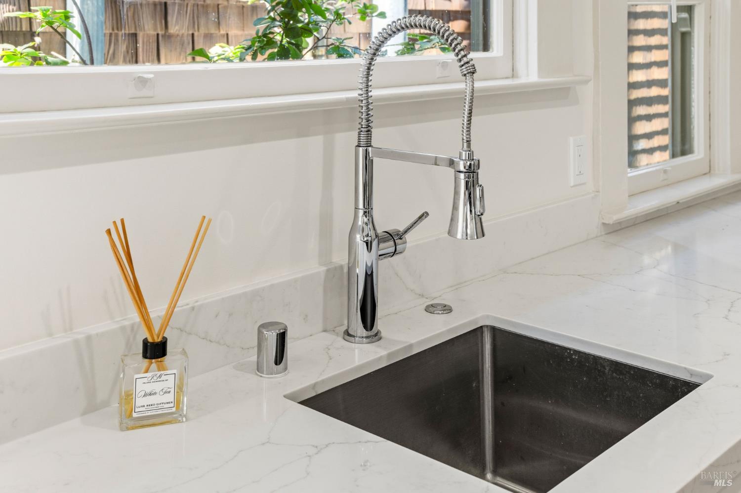 Detail Gallery Image 24 of 45 For 31 Acacia Ave, Belvedere,  CA 94920 - 3 Beds | 1 Baths