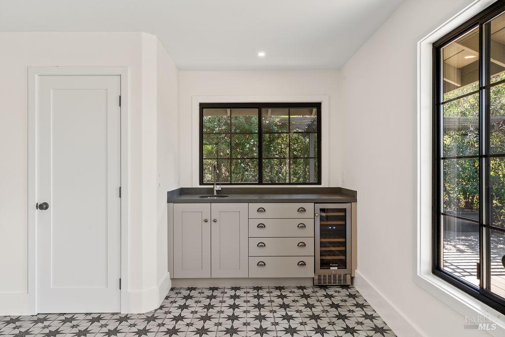 Detail Gallery Image 23 of 58 For 549 Catherine Ct, Santa Rosa,  CA 95409 - 3 Beds | 2/1 Baths