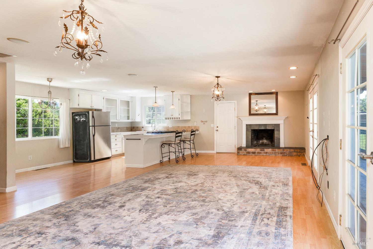 Detail Gallery Image 7 of 28 For 80 Whitmore Ln, Ukiah,  CA 95482 - 3 Beds | 2 Baths