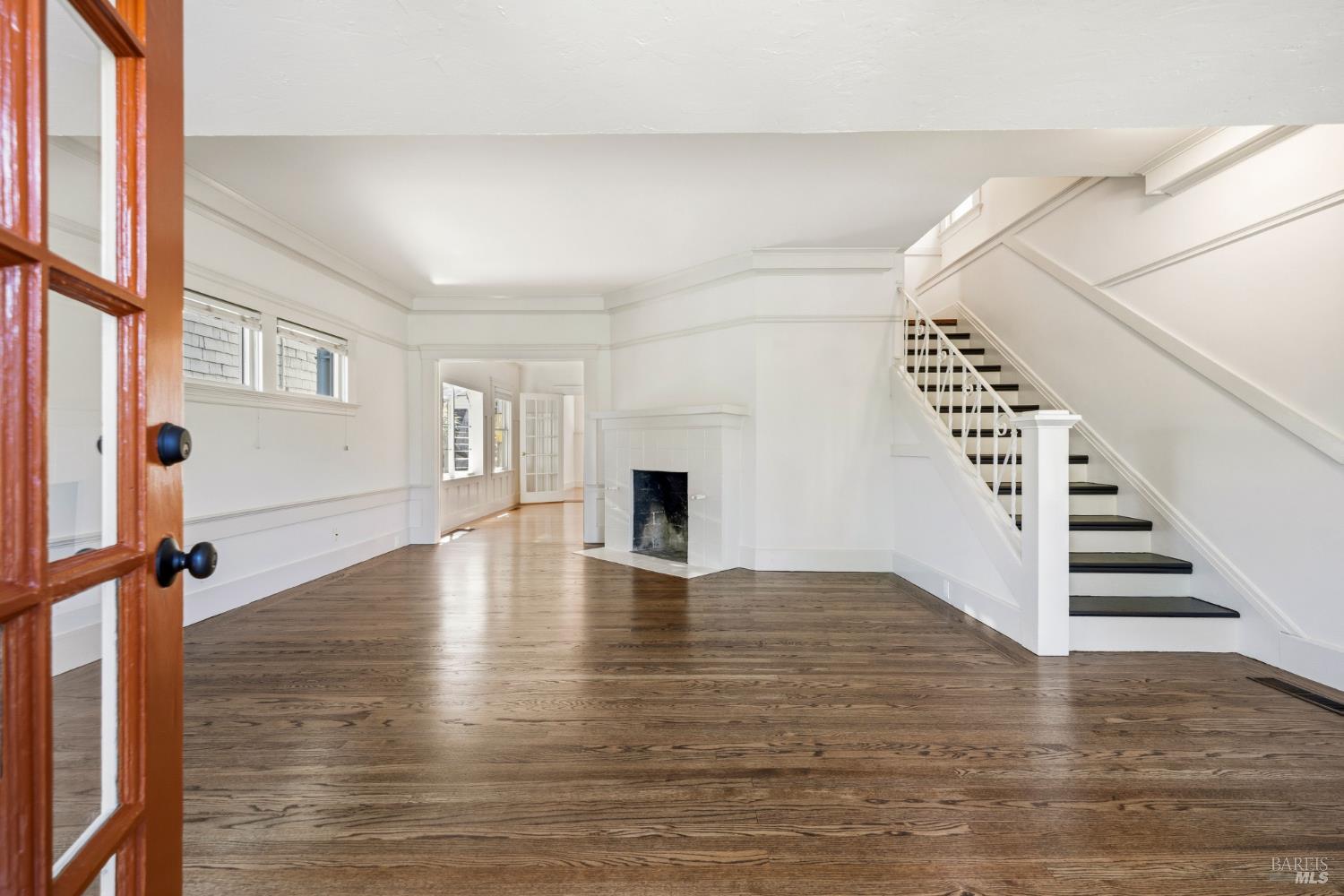 Detail Gallery Image 10 of 45 For 31 Acacia Ave, Belvedere,  CA 94920 - 3 Beds | 1 Baths