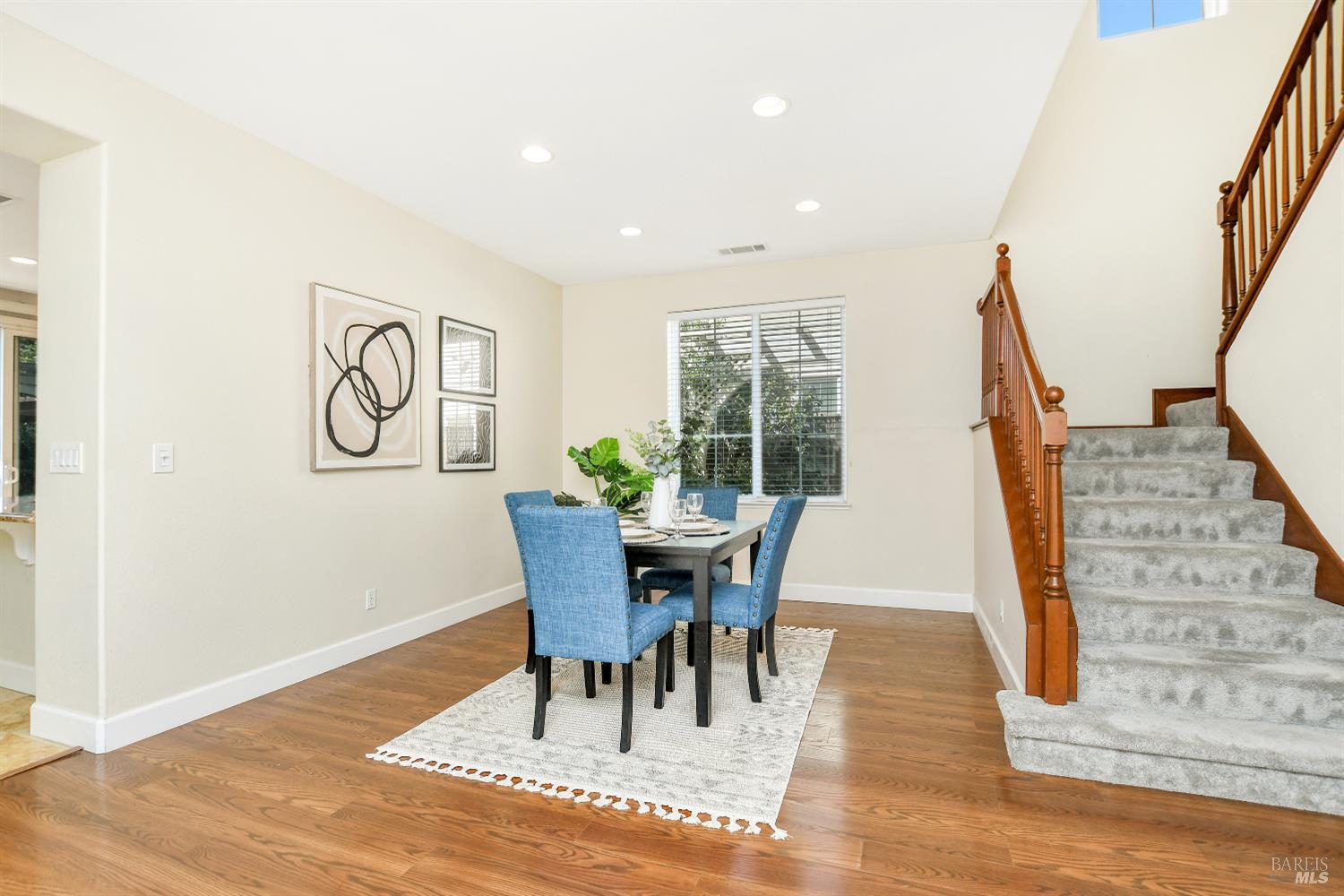 Detail Gallery Image 14 of 34 For 118 Refosco Ct, Vacaville,  CA 95687 - 4 Beds | 2/1 Baths