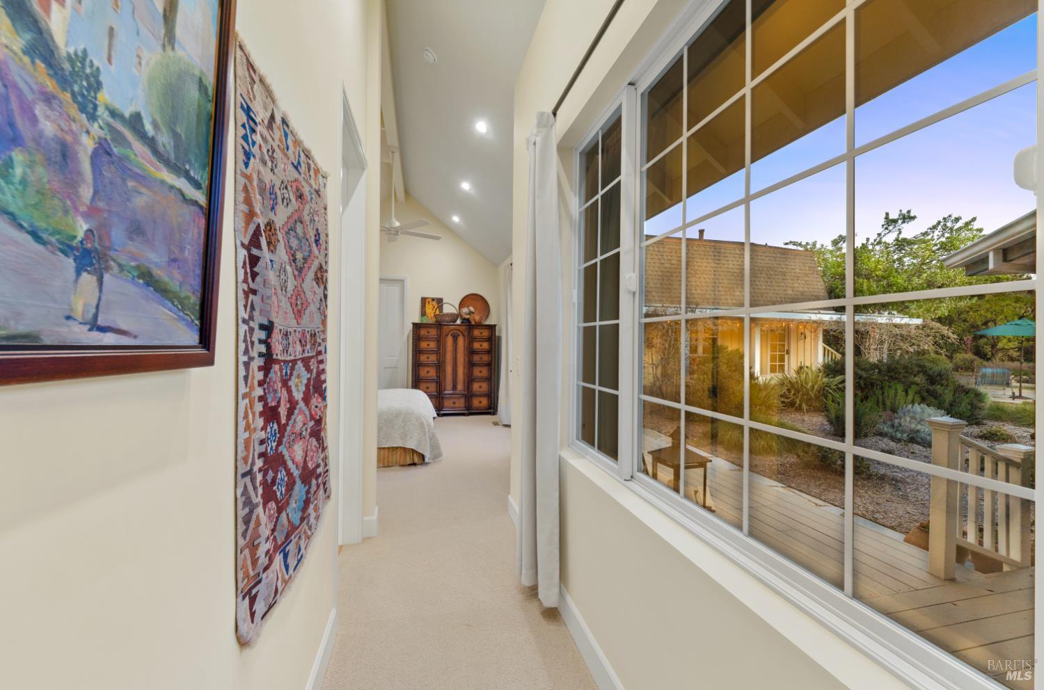 Detail Gallery Image 10 of 47 For 1245 Castle Rd, Sonoma,  CA 95476 - 2 Beds | 4/1 Baths