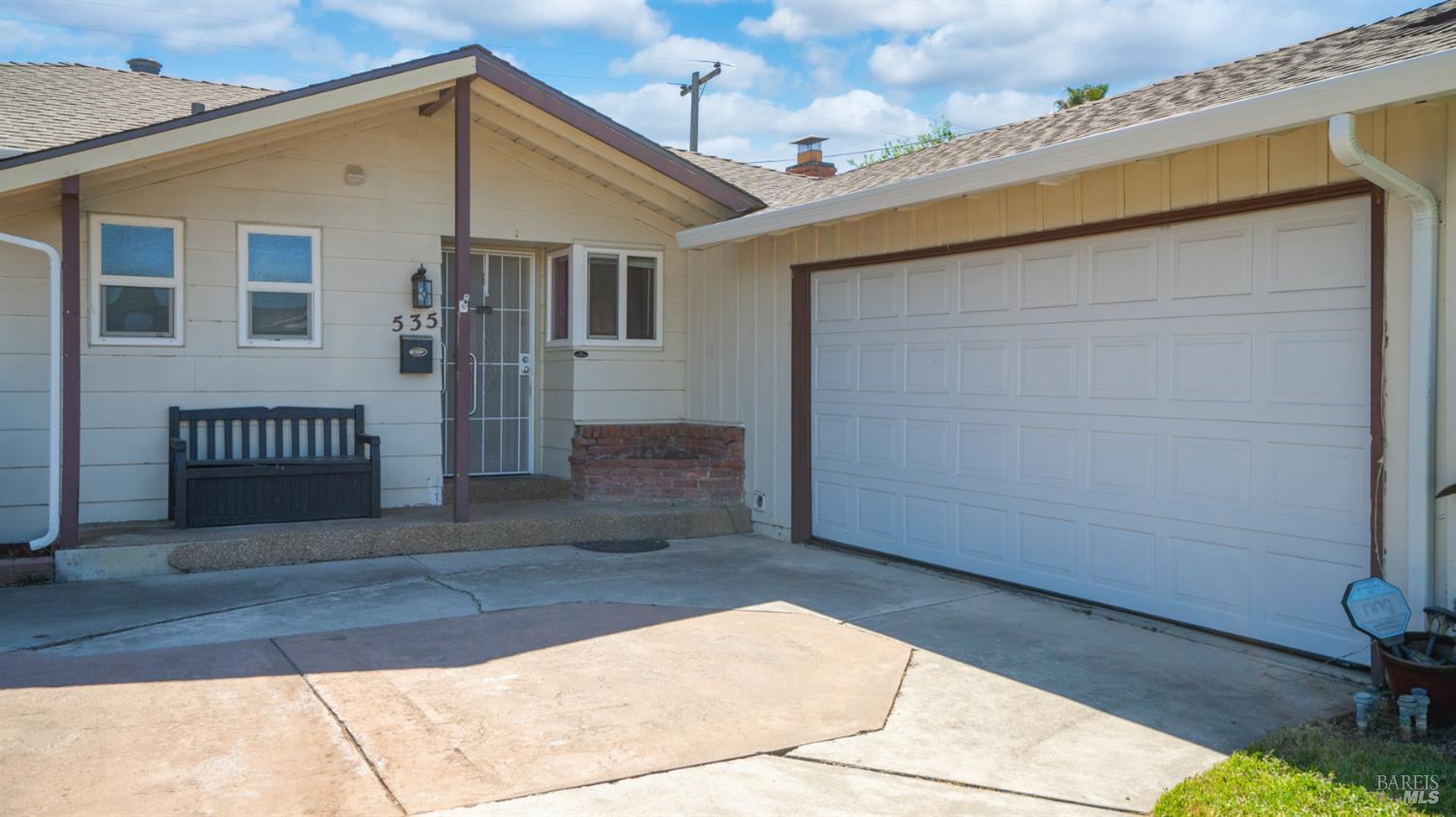 Detail Gallery Image 6 of 33 For 535 Amesbury Dr, Dixon,  CA 95620 - 3 Beds | 2 Baths