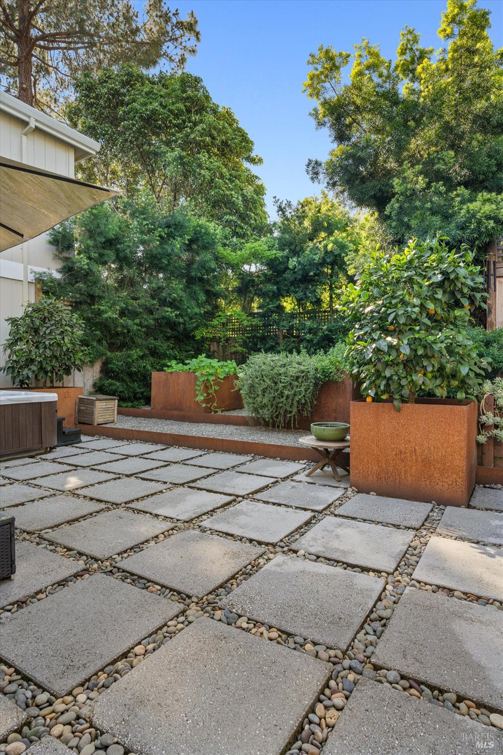 Detail Gallery Image 30 of 38 For 346 Piper St, Healdsburg,  CA 95448 - 2 Beds | 1/1 Baths