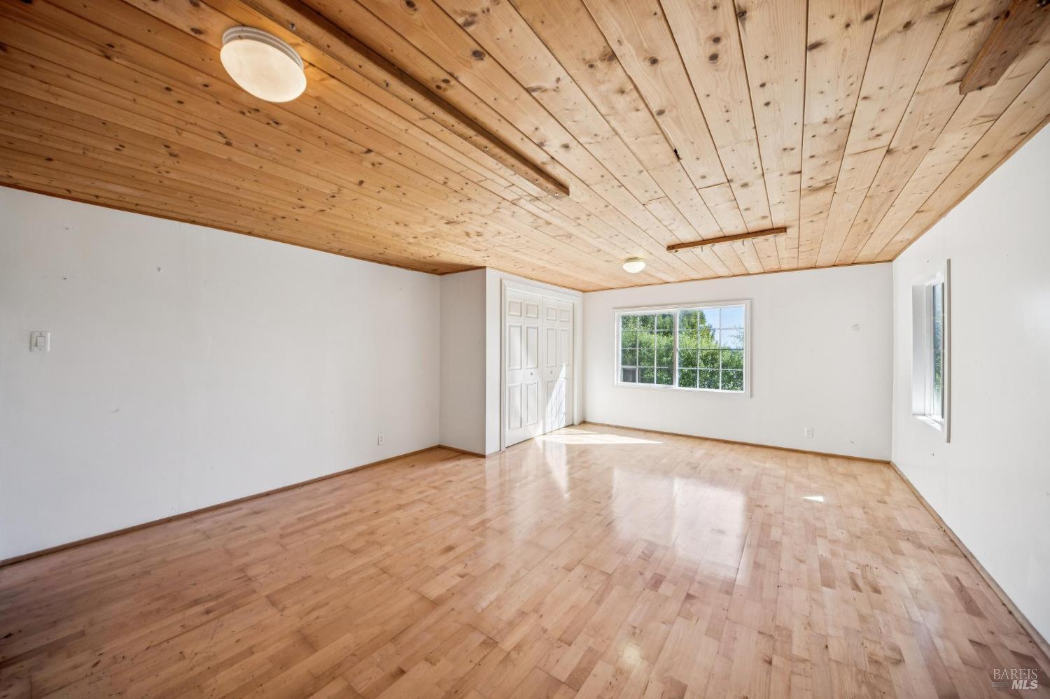 Detail Gallery Image 35 of 50 For 141 Edison Ave, Corte Madera,  CA 94925 - 2 Beds | 1/1 Baths