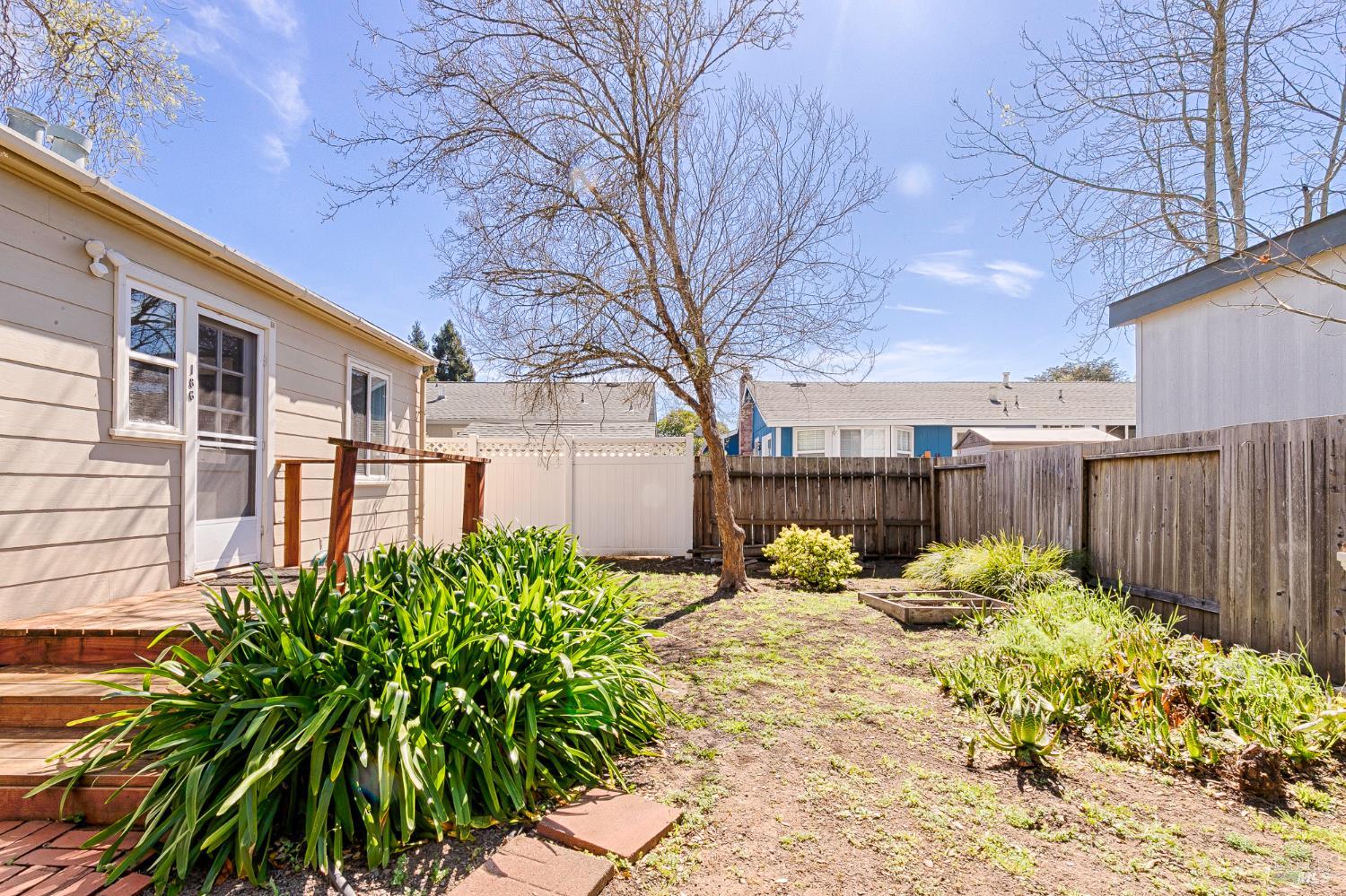 Detail Gallery Image 17 of 22 For 182 Torzelli Ln, Santa Rosa,  CA 95407 - – Beds | – Baths