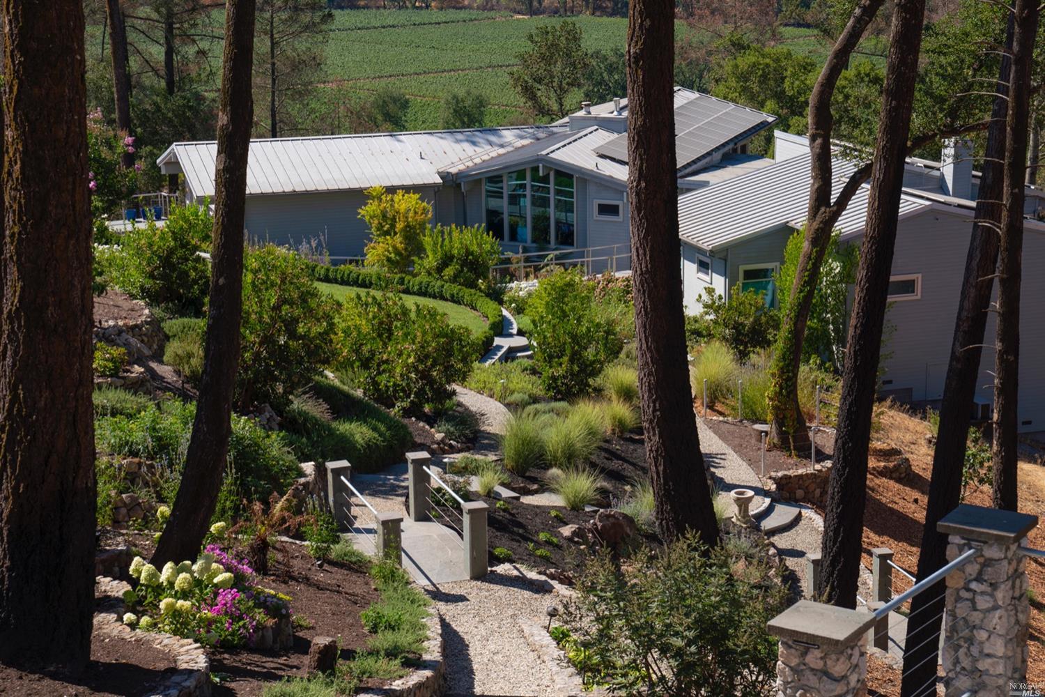 Detail Gallery Image 27 of 34 For 9 Bournemouth Rd, Saint Helena,  CA 94574 - 4 Beds | 5/2 Baths