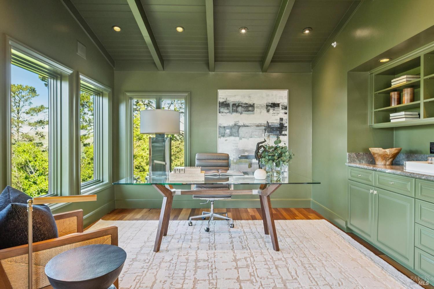 Detail Gallery Image 10 of 54 For 17 Tanfield Rd, Tiburon,  CA 94920 - 5 Beds | 5 Baths