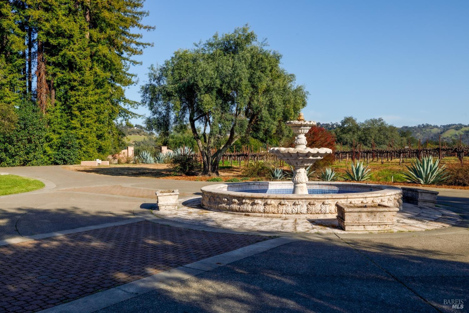 Detail Gallery Image 11 of 49 For 1980 Redwood Hill Ct, Santa Rosa,  CA 95404 - – Beds | – Baths