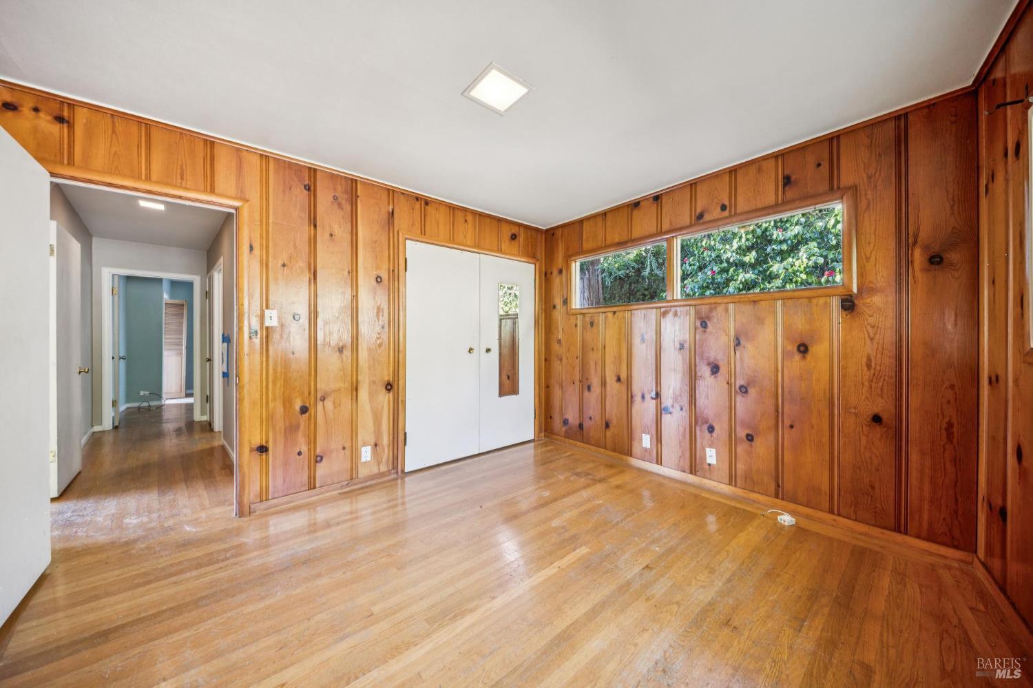 Detail Gallery Image 19 of 50 For 141 Edison Ave, Corte Madera,  CA 94925 - 2 Beds | 1/1 Baths