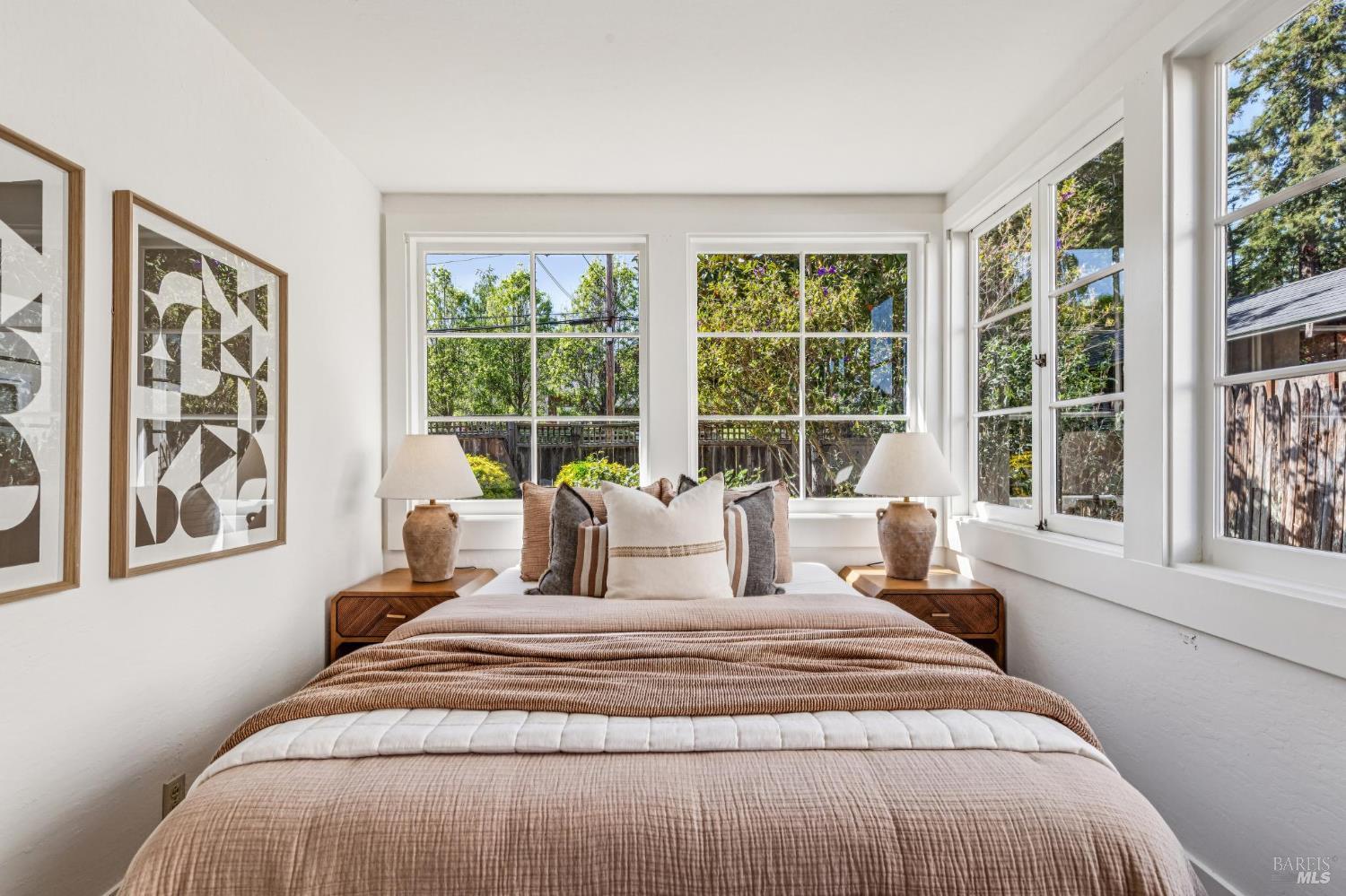 Detail Gallery Image 9 of 34 For 203 Scott St, Mill Valley,  CA 94941 - 3 Beds | 1 Baths