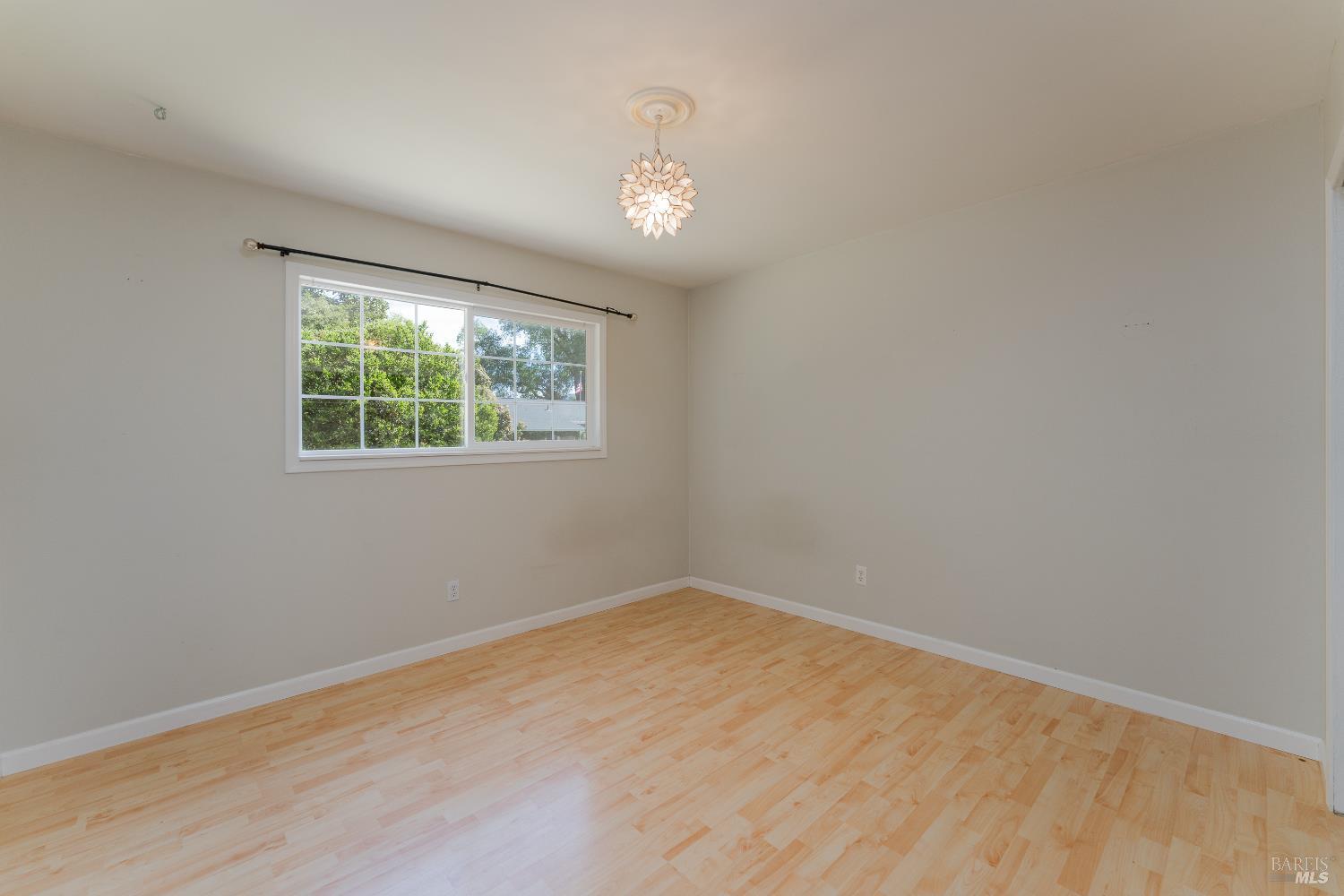 Detail Gallery Image 17 of 28 For 80 Whitmore Ln, Ukiah,  CA 95482 - 3 Beds | 2 Baths