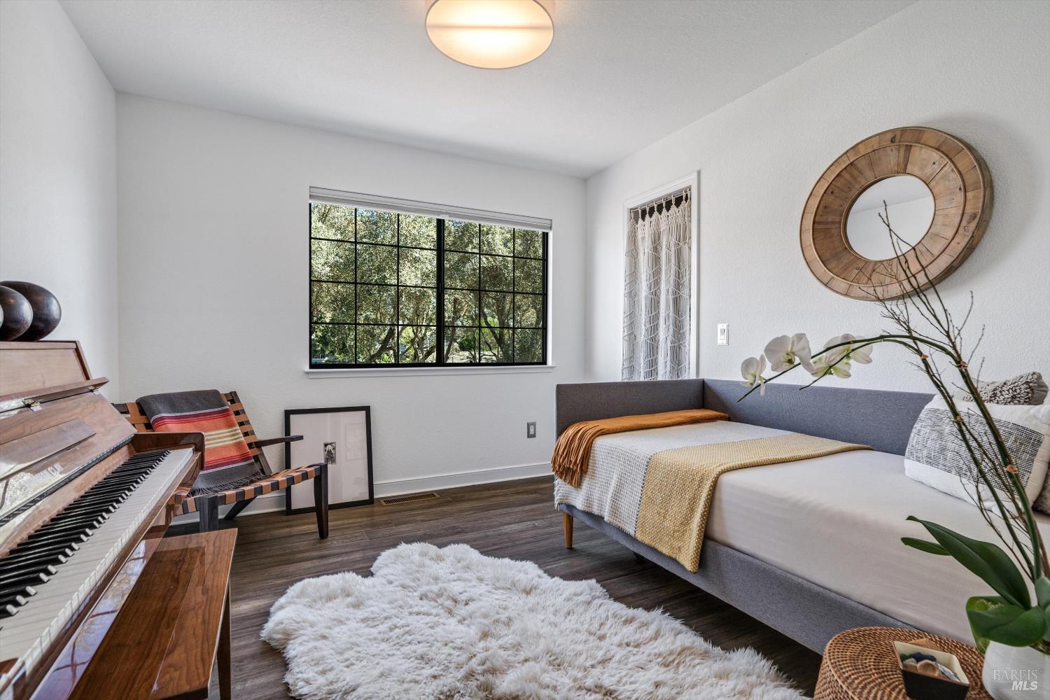 Detail Gallery Image 23 of 38 For 346 Piper St, Healdsburg,  CA 95448 - 2 Beds | 1/1 Baths