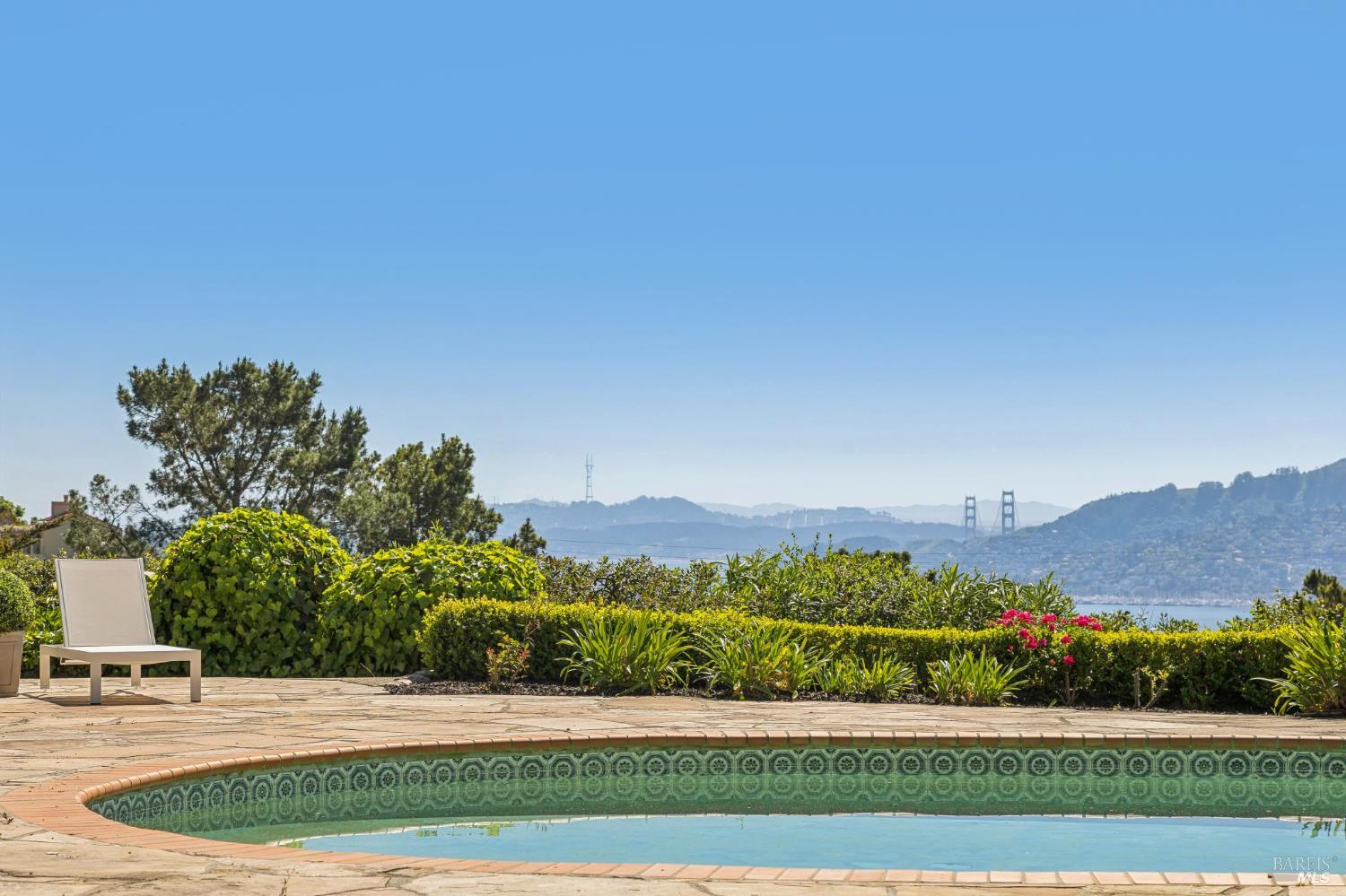 Detail Gallery Image 43 of 54 For 17 Tanfield Rd, Tiburon,  CA 94920 - 5 Beds | 5 Baths