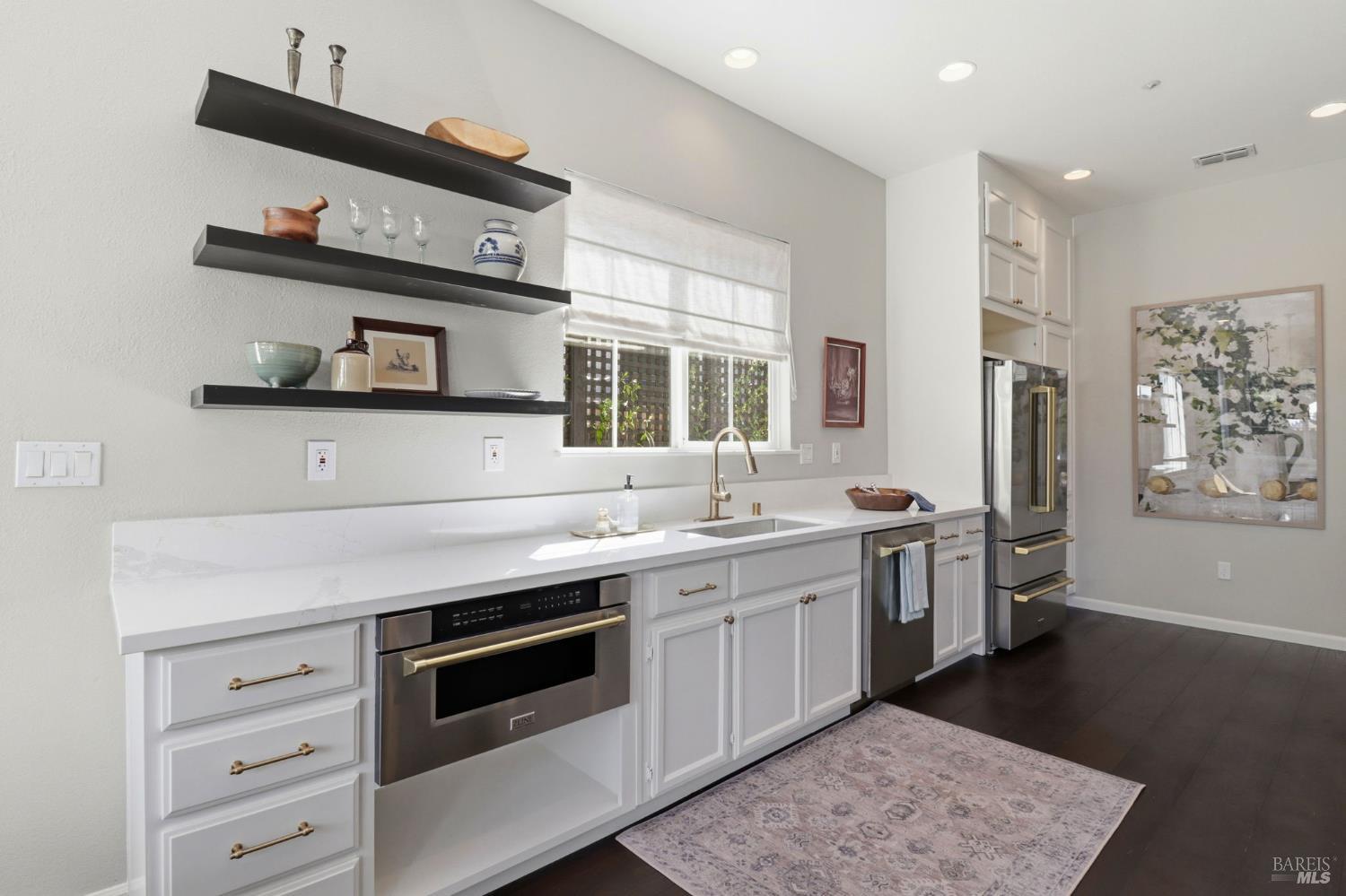 Detail Gallery Image 14 of 54 For 1043 Allen St, Petaluma,  CA 94954 - 4 Beds | 2 Baths