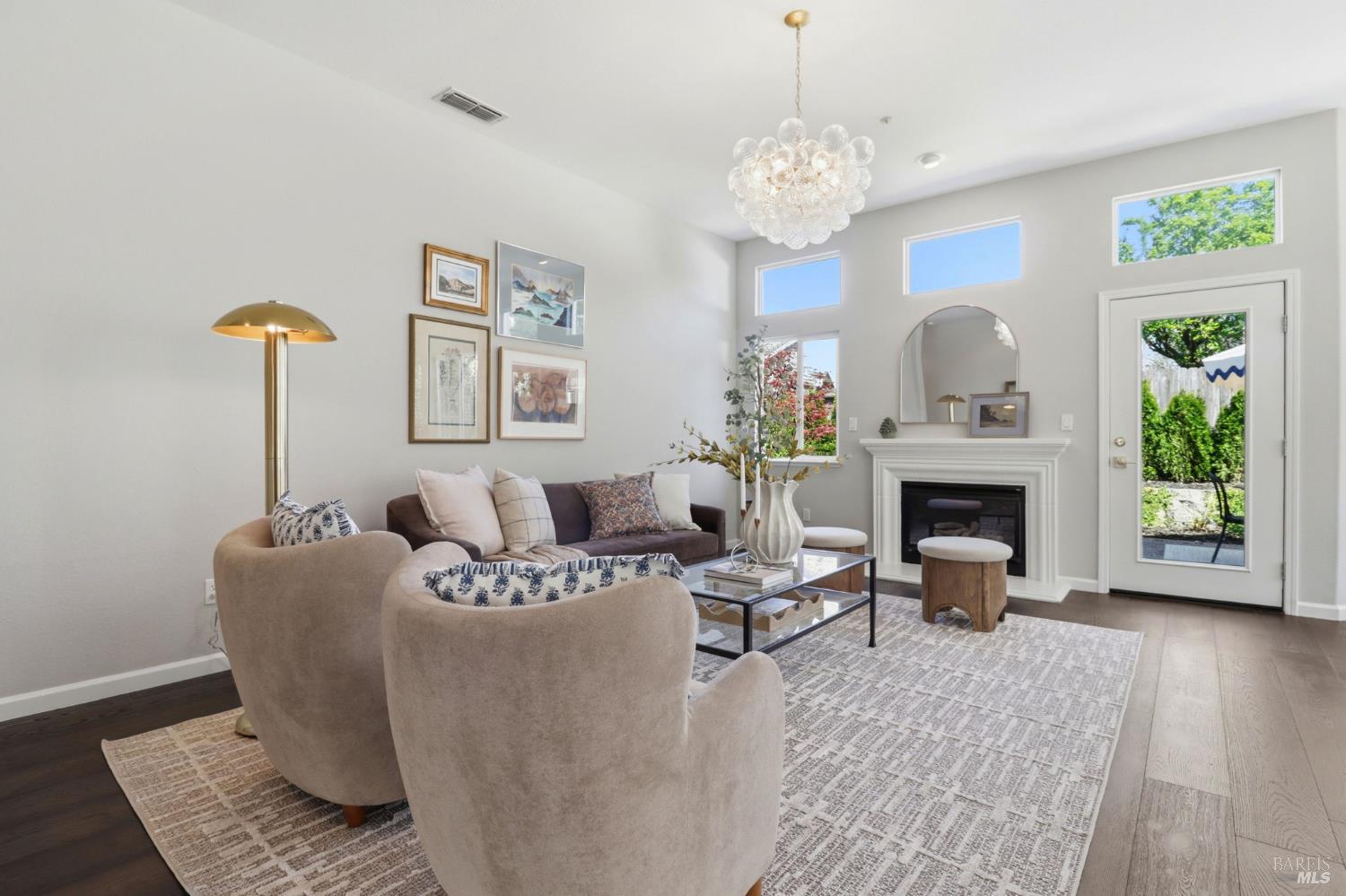 Detail Gallery Image 10 of 54 For 1043 Allen St, Petaluma,  CA 94954 - 4 Beds | 2 Baths