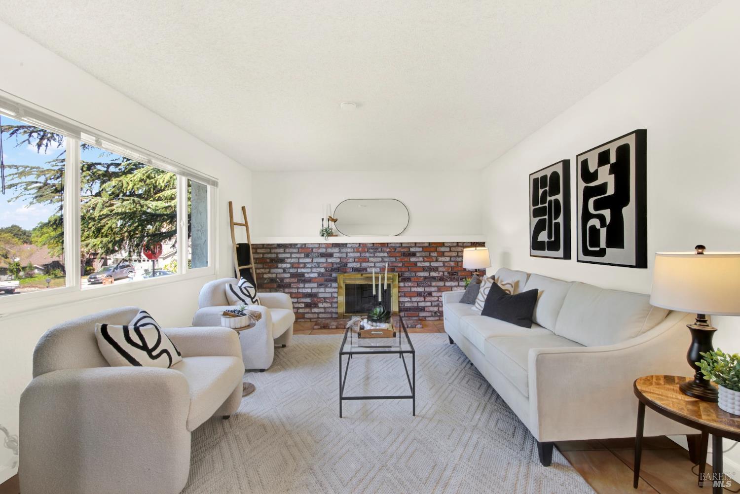 Detail Gallery Image 2 of 36 For 460 Turner Dr, Benicia,  CA 94510 - 3 Beds | 1/1 Baths