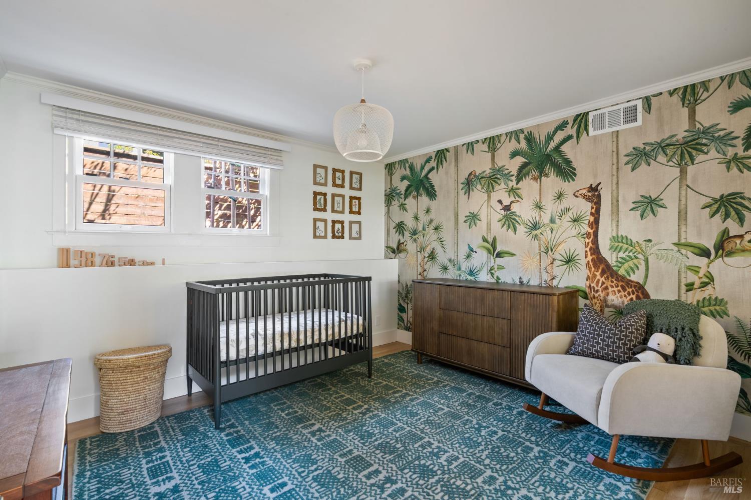 Detail Gallery Image 23 of 41 For 11 Ash Ave, Kentfield,  CA 94904 - 4 Beds | 3 Baths