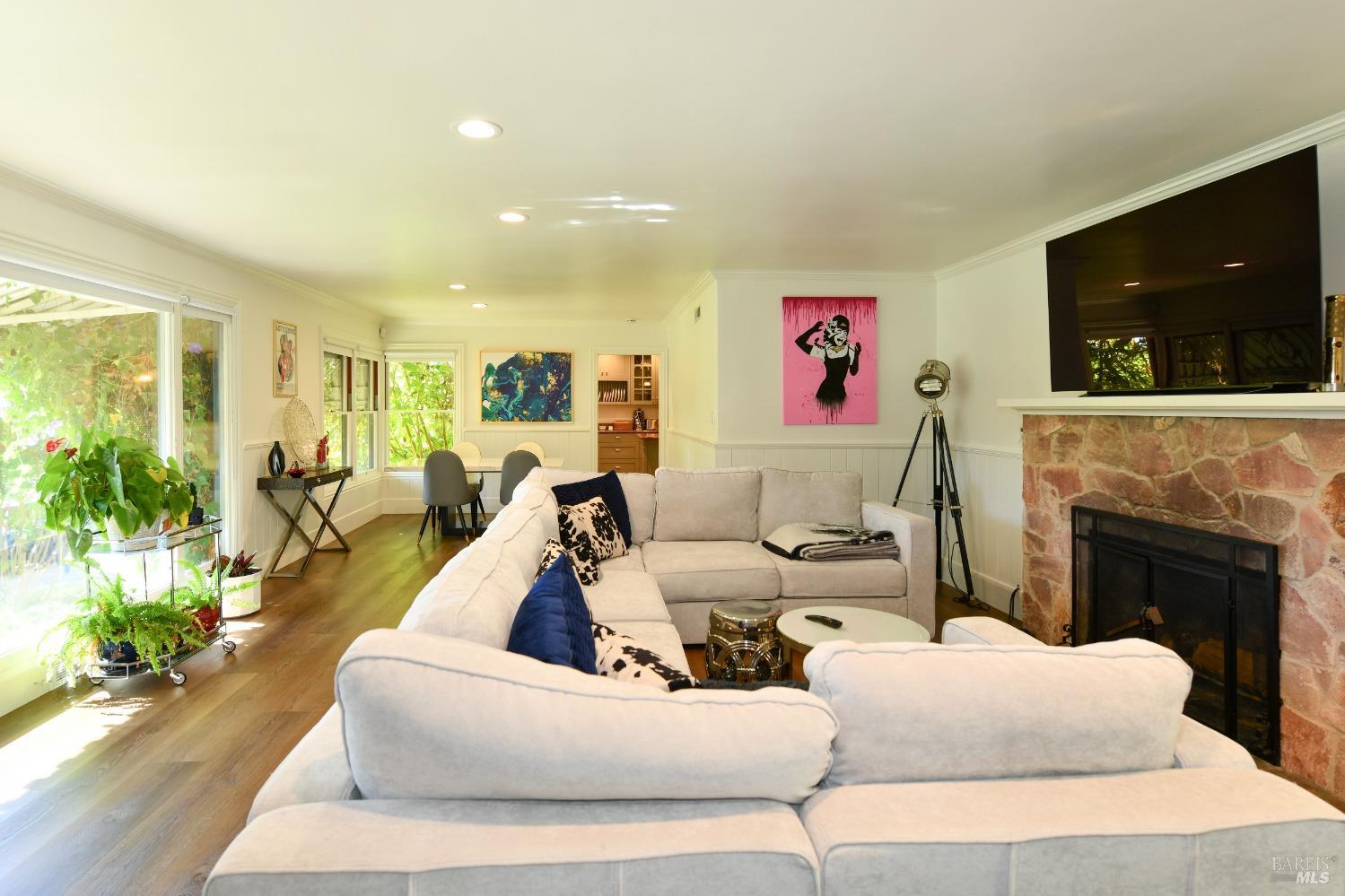 Detail Gallery Image 7 of 31 For 4 Ramona Ave, Napa,  CA 94559 - 3 Beds | 2 Baths