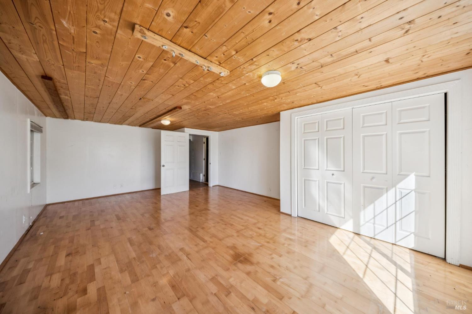 Detail Gallery Image 36 of 50 For 141 Edison Ave, Corte Madera,  CA 94925 - 2 Beds | 1/1 Baths