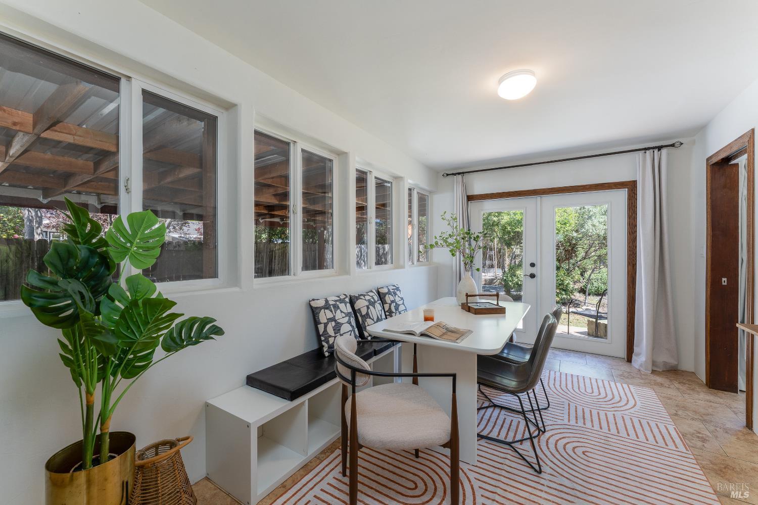 Detail Gallery Image 12 of 38 For 955 N Pine St, Ukiah,  CA 95482 - 3 Beds | 2 Baths