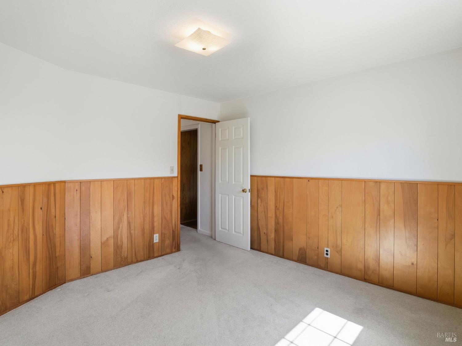 Detail Gallery Image 22 of 57 For 645 Speers Rd, Santa Rosa,  CA 95409 - 3 Beds | 2/1 Baths