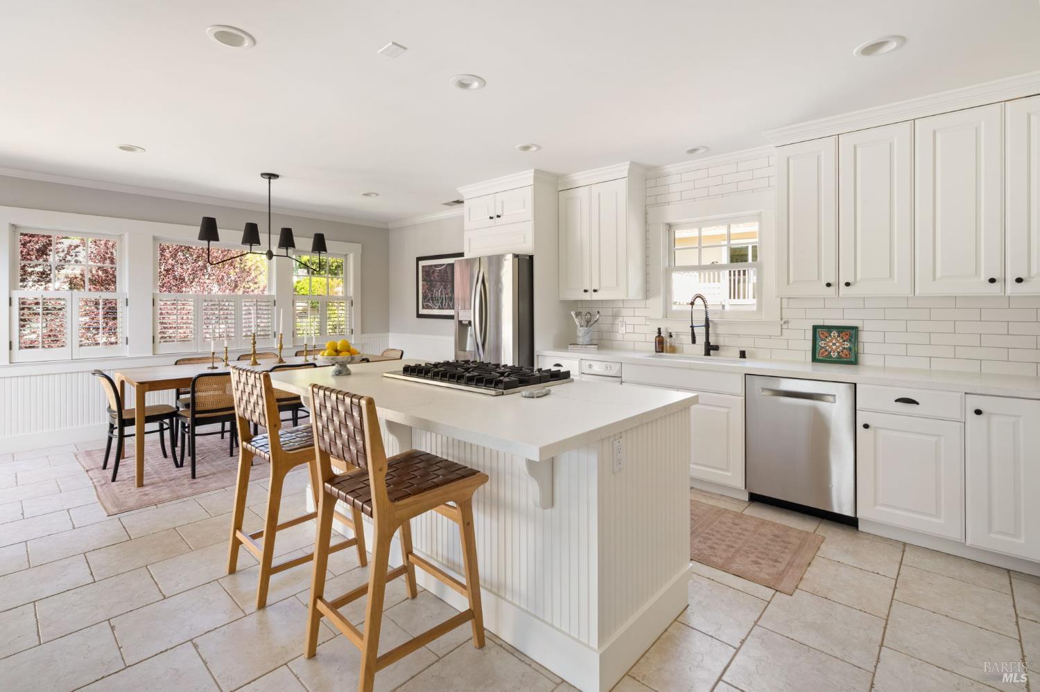 Detail Gallery Image 7 of 41 For 11 Ash Ave, Kentfield,  CA 94904 - 4 Beds | 3 Baths