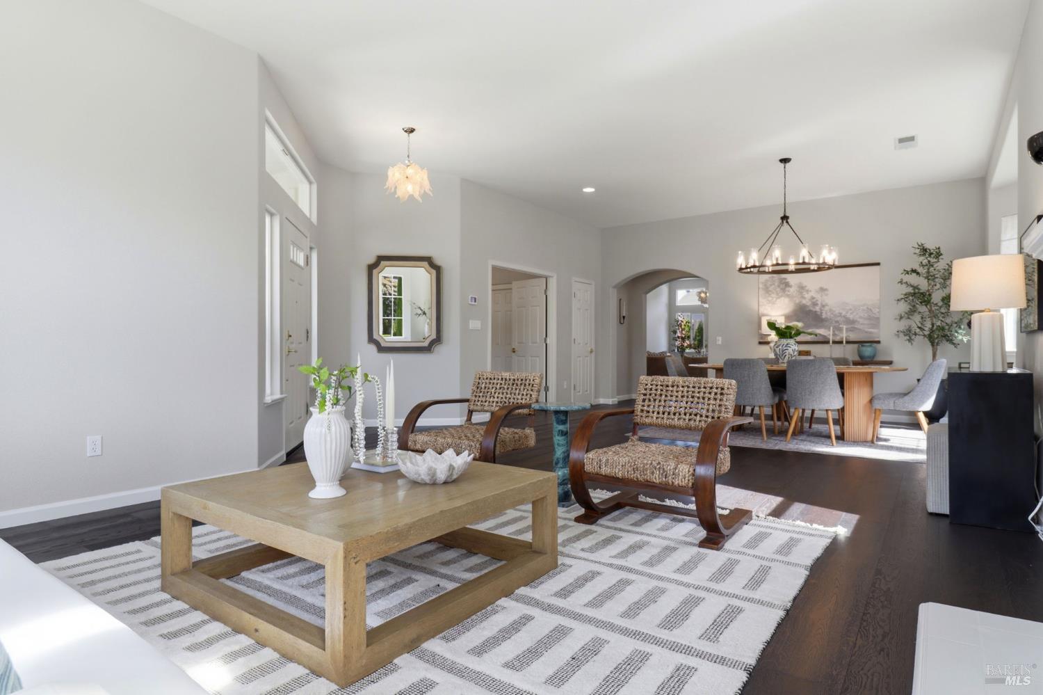 Detail Gallery Image 7 of 54 For 1043 Allen St, Petaluma,  CA 94954 - 4 Beds | 2 Baths