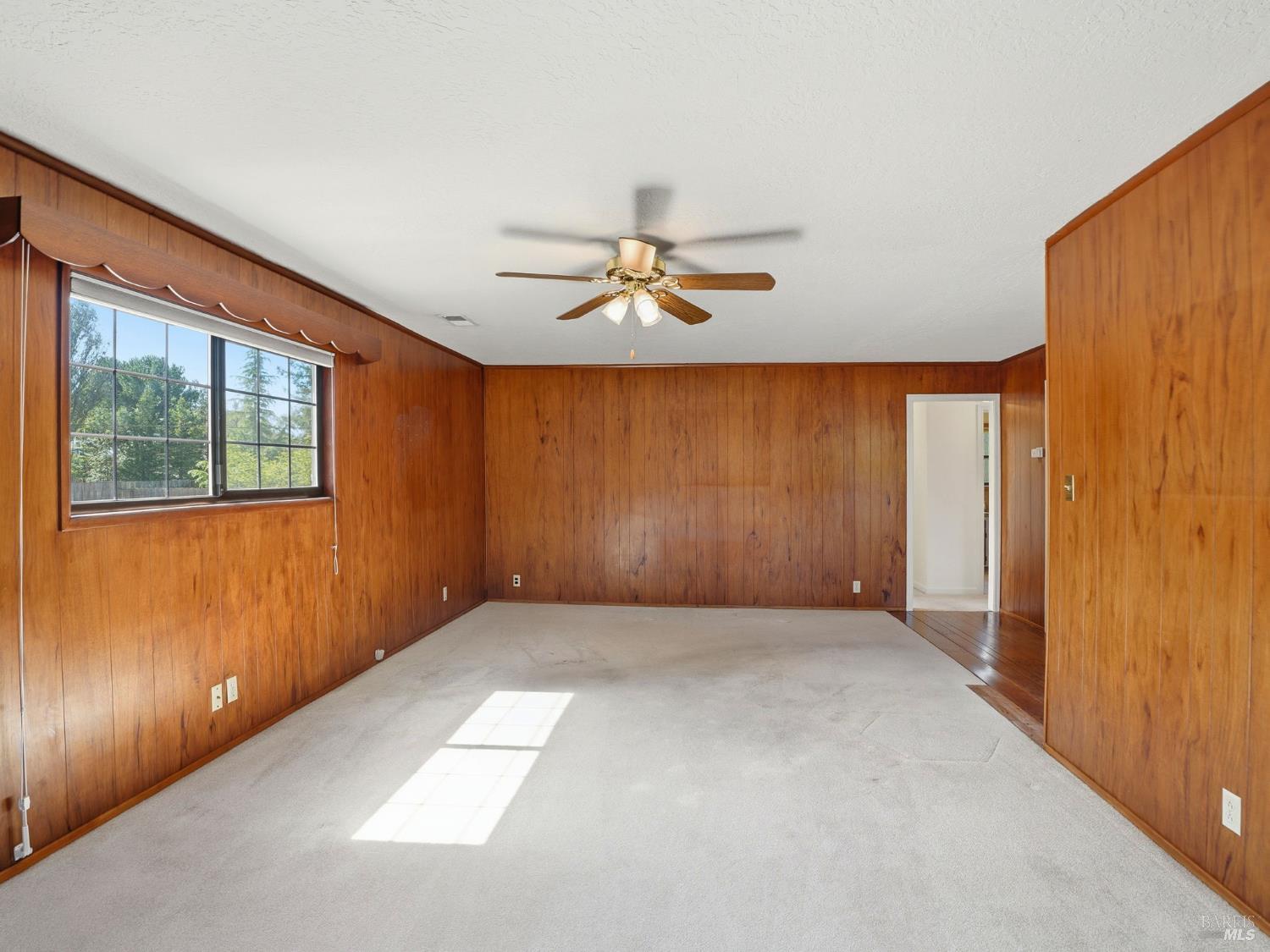 Detail Gallery Image 12 of 57 For 645 Speers Rd, Santa Rosa,  CA 95409 - 3 Beds | 2/1 Baths