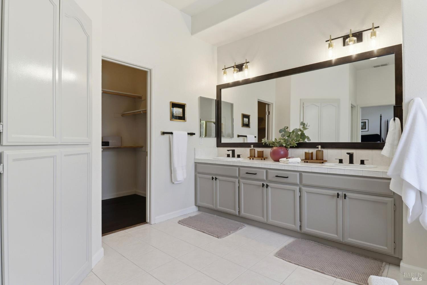 Detail Gallery Image 37 of 54 For 1043 Allen St, Petaluma,  CA 94954 - 4 Beds | 2 Baths