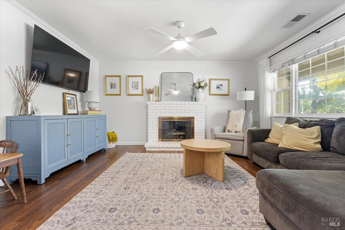 Detail Gallery Image 5 of 25 For 6900 Montecito Blvd, Santa Rosa,  CA 95409 - 3 Beds | 2 Baths