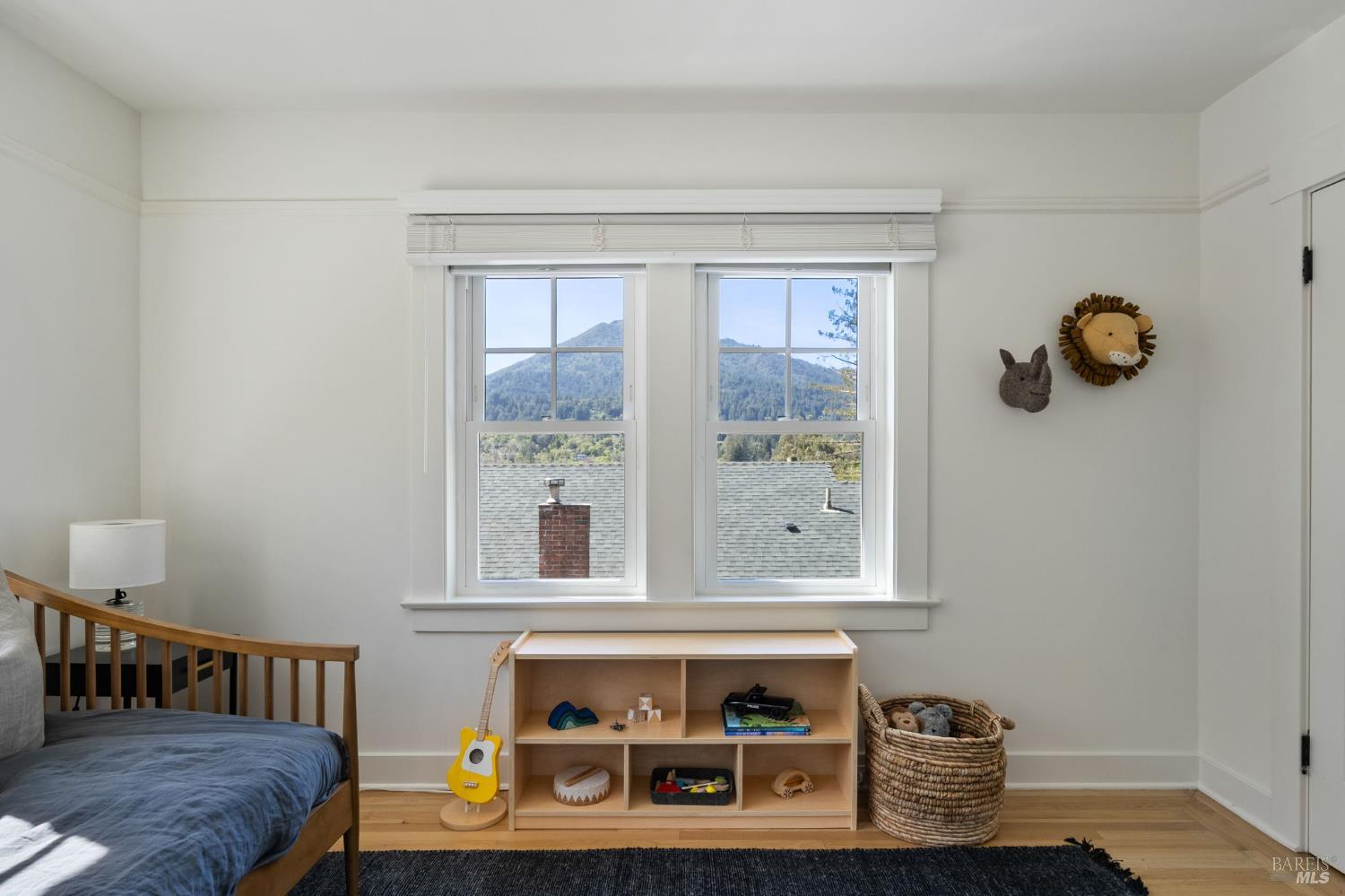 Detail Gallery Image 26 of 41 For 11 Ash Ave, Kentfield,  CA 94904 - 4 Beds | 3 Baths